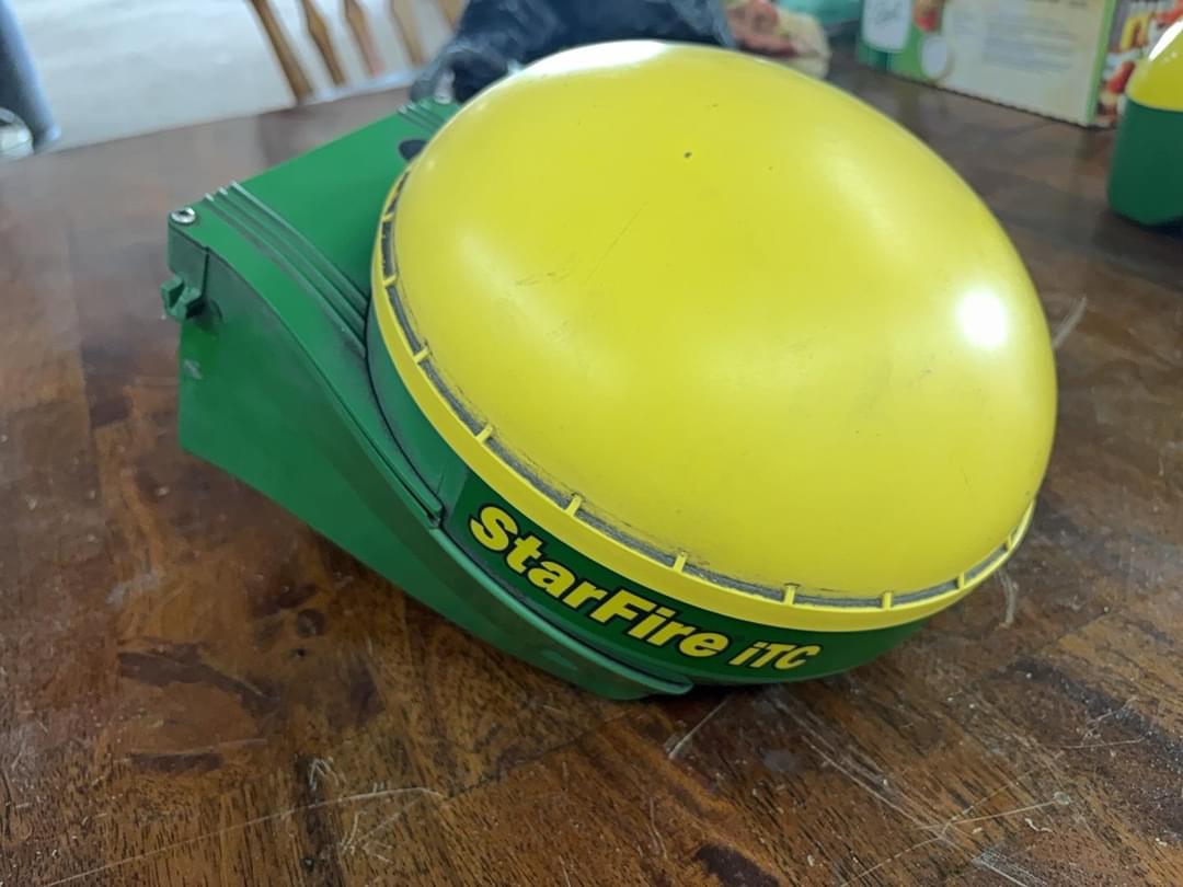 Image of John Deere StarFire iTC Primary image