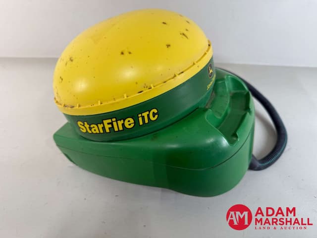 Image of John Deere StarFire iTC equipment image 3