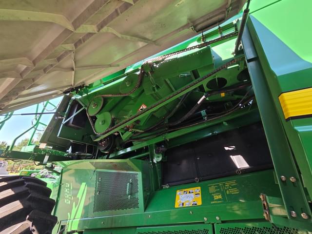 Image of John Deere 9560 STS equipment image 4