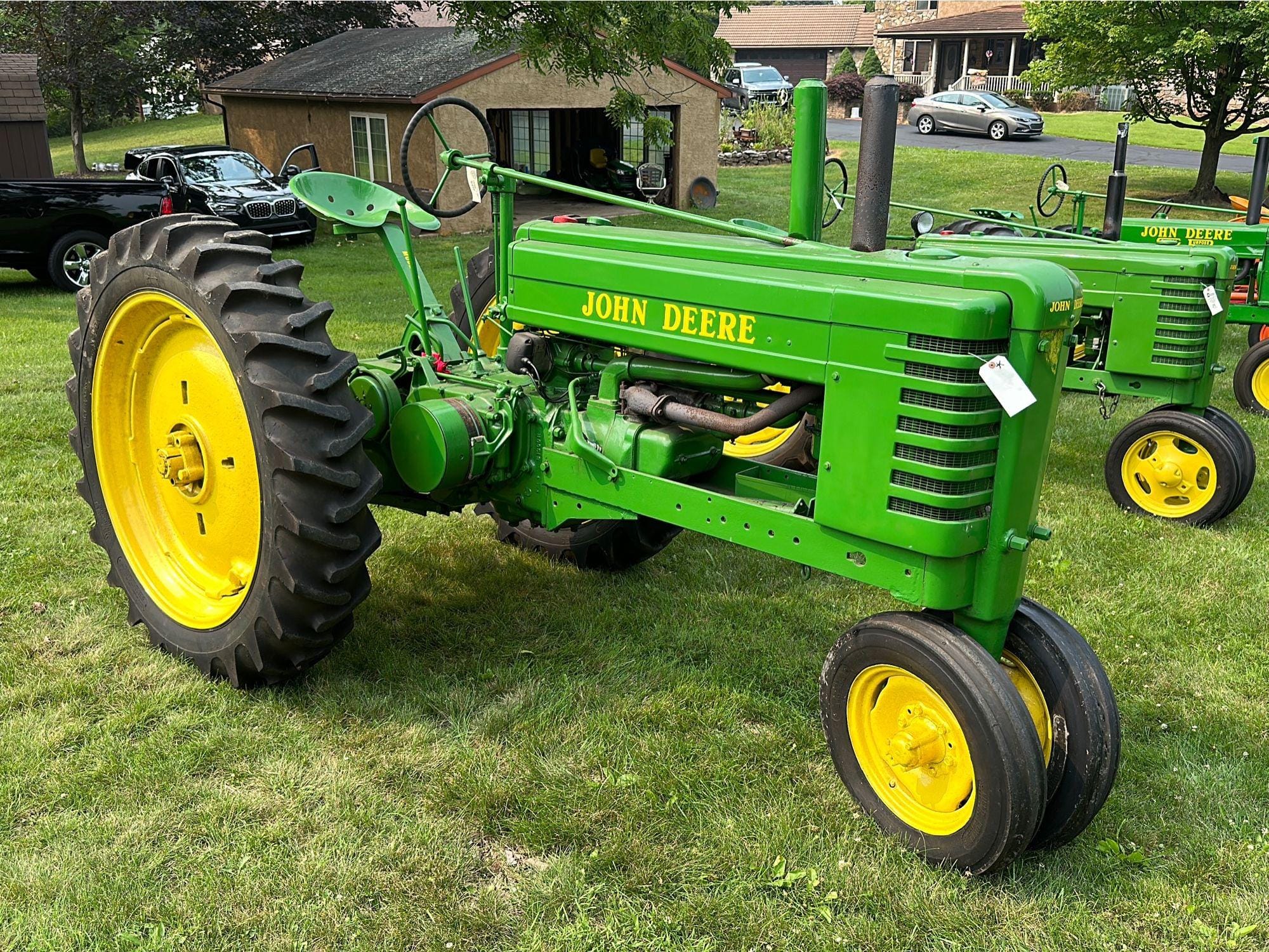 Main image John Deere B