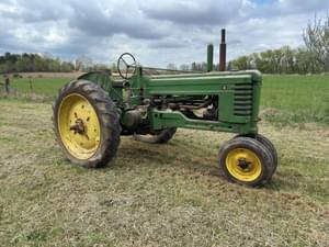 John Deere B Image