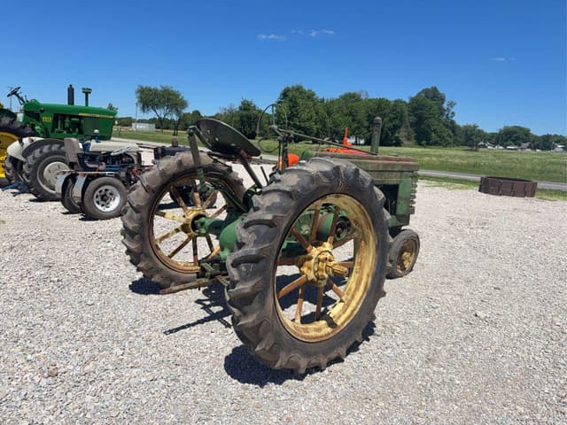 Image of John Deere B equipment image 2