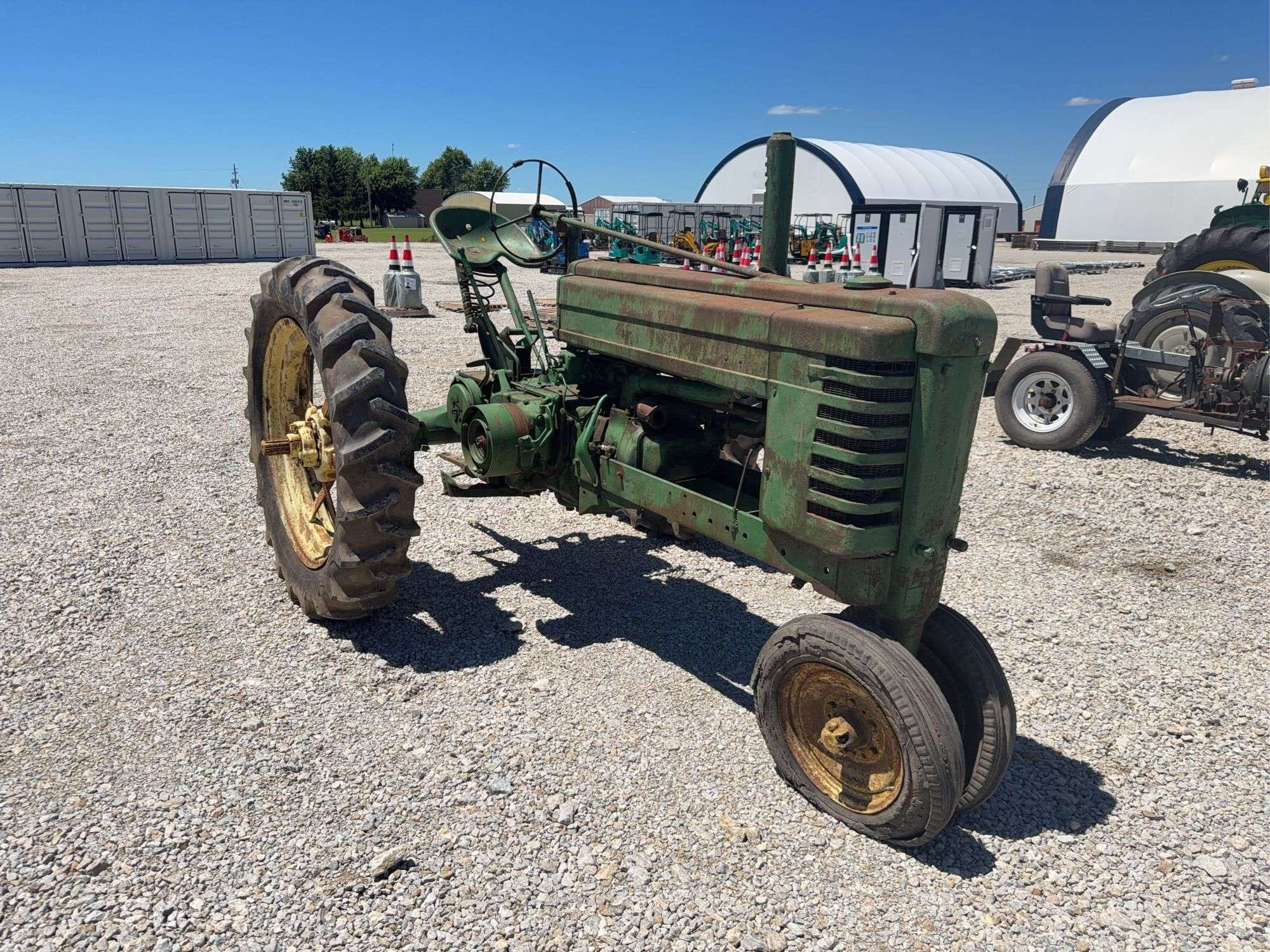 John Deere B Equipment Image0