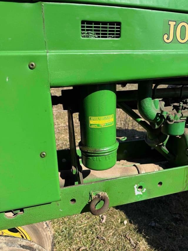 Image of John Deere H equipment image 3