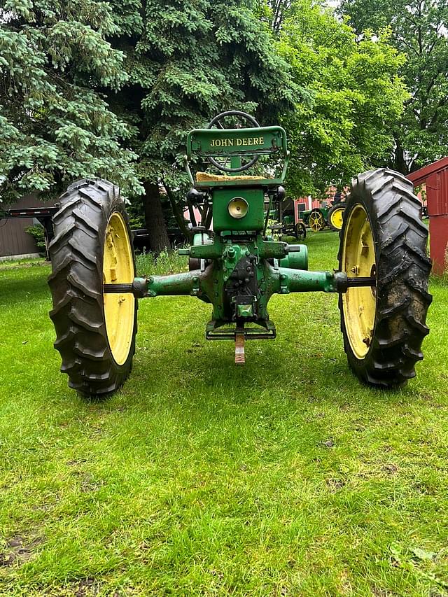 Image of John Deere B equipment image 4