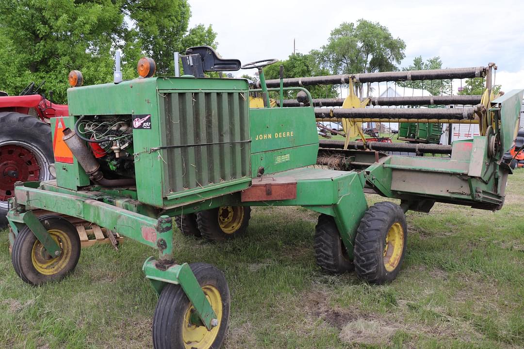 Image of John Deere 800 Image 1