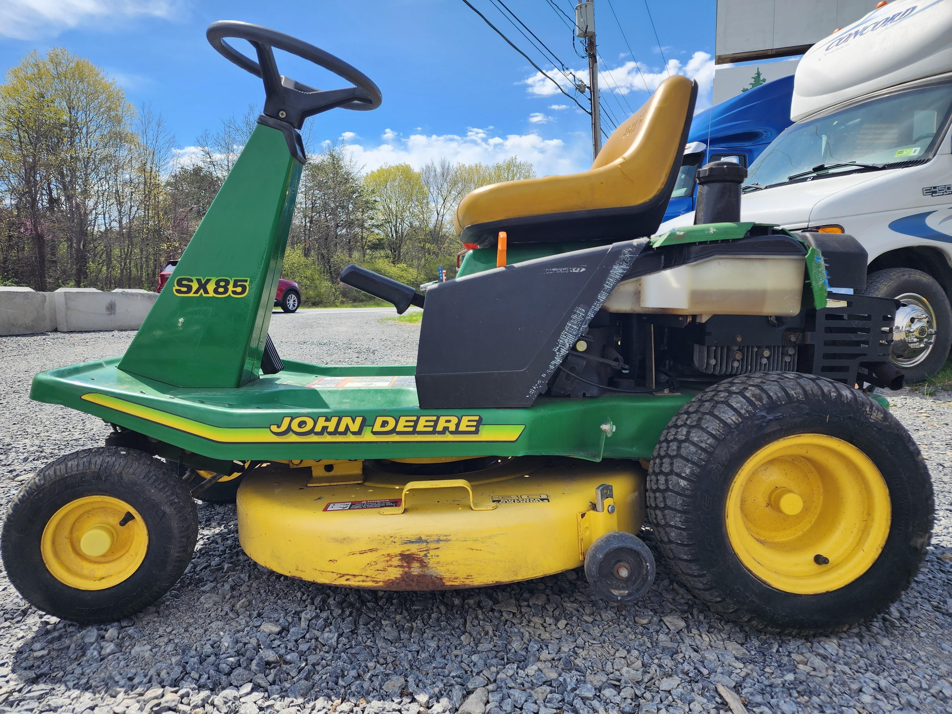 Main image John Deere SX85
