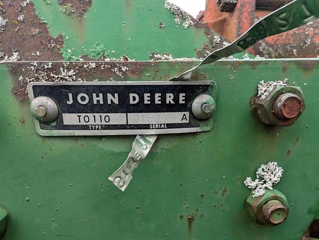 Image of John Deere T0110 equipment image 3