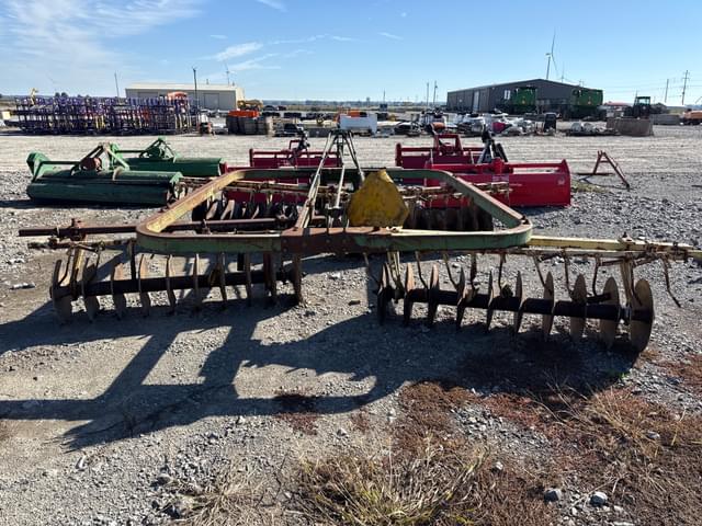 Image of John Deere T0210 equipment image 3