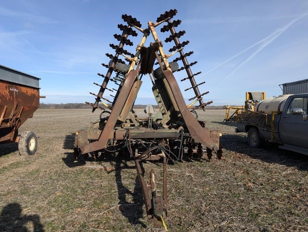 John Deere T0230 Equipment Image0