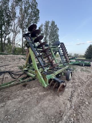 Image of John Deere T0331 equipment image 3