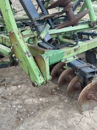 Image of John Deere T0331 equipment image 2