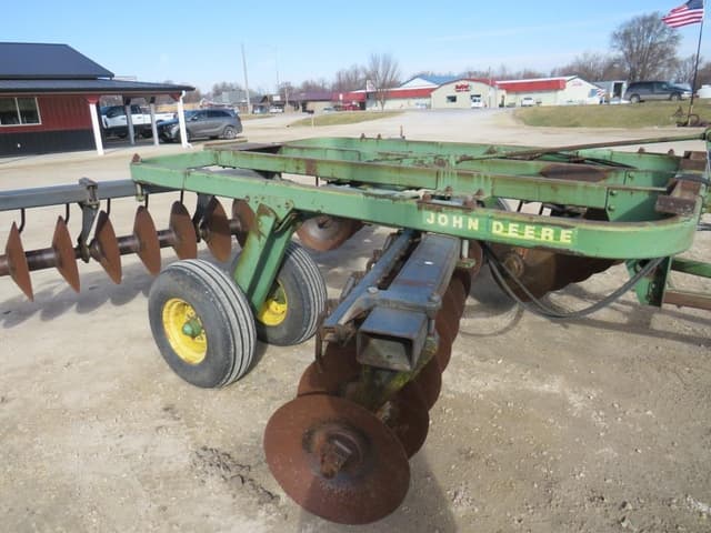 Image of John Deere T3121 equipment image 1