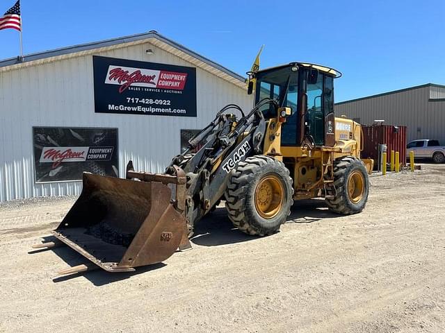 Image of John Deere TC44H equipment image 1