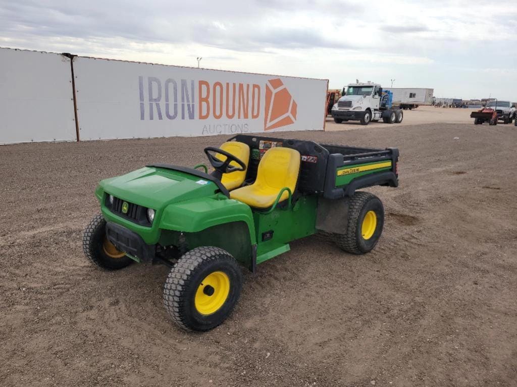 John Deere Gator TE 4x2 Equipment Image0