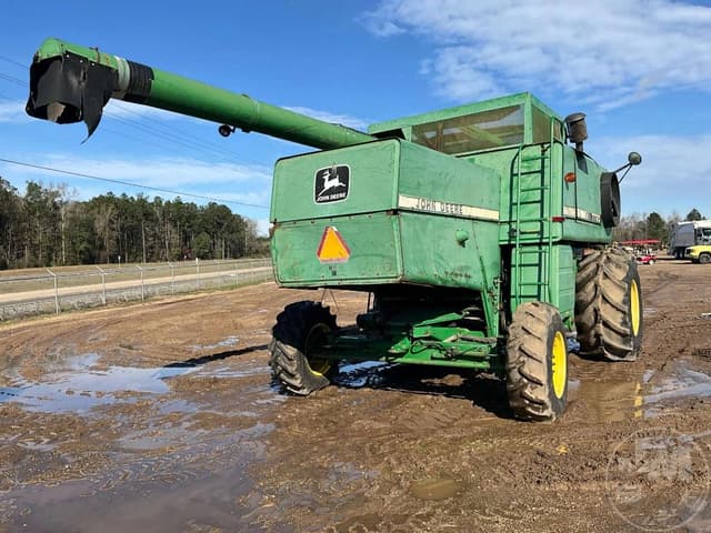 Image of John Deere 7720 Titan II equipment image 4