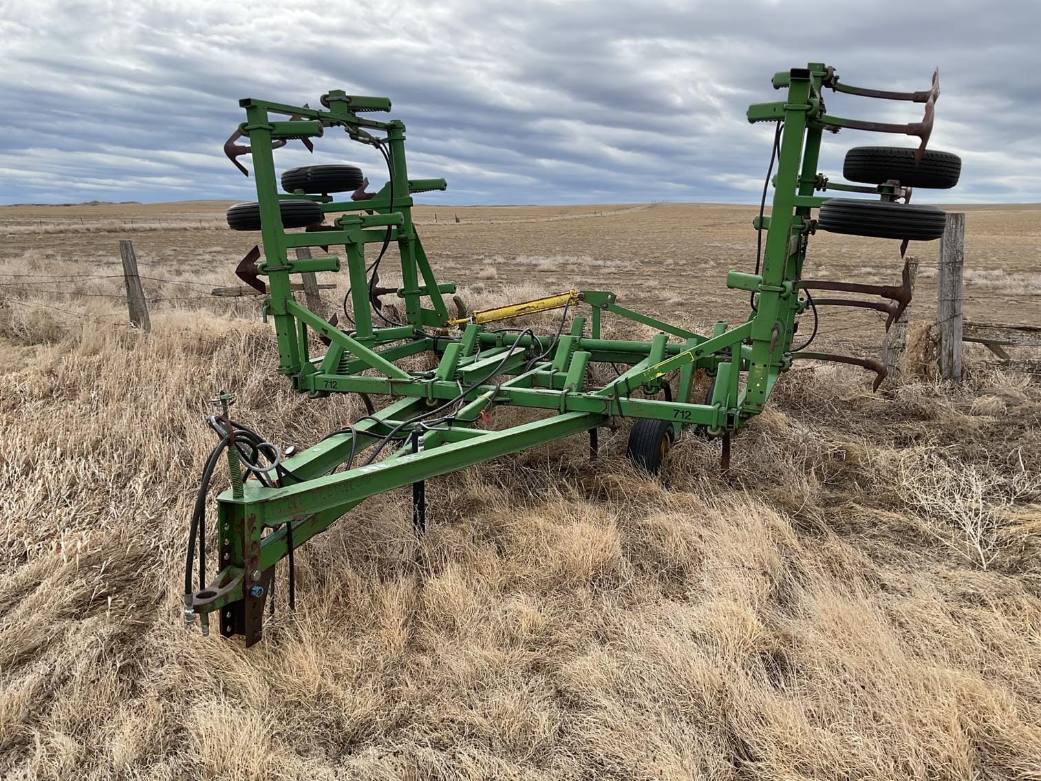 John Deere 712 Equipment Image0