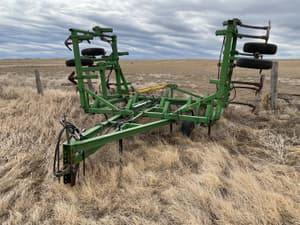 John Deere 712 Image