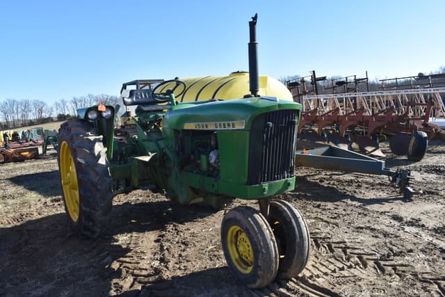 Image of John Deere R equipment image 2