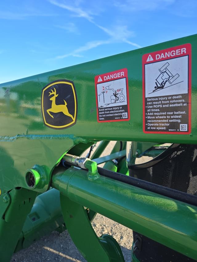 Image of John Deere 5055E equipment image 4