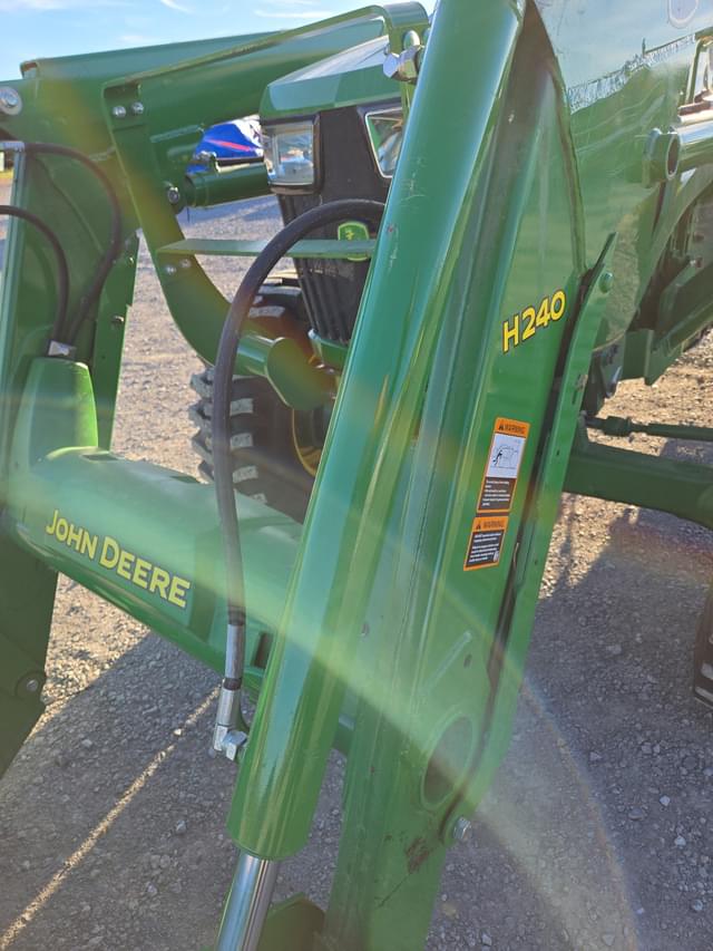 Image of John Deere 5055E equipment image 3