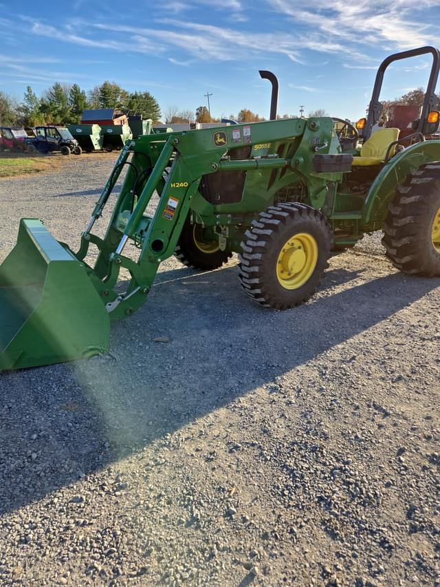 Image of John Deere 5055E equipment image 1