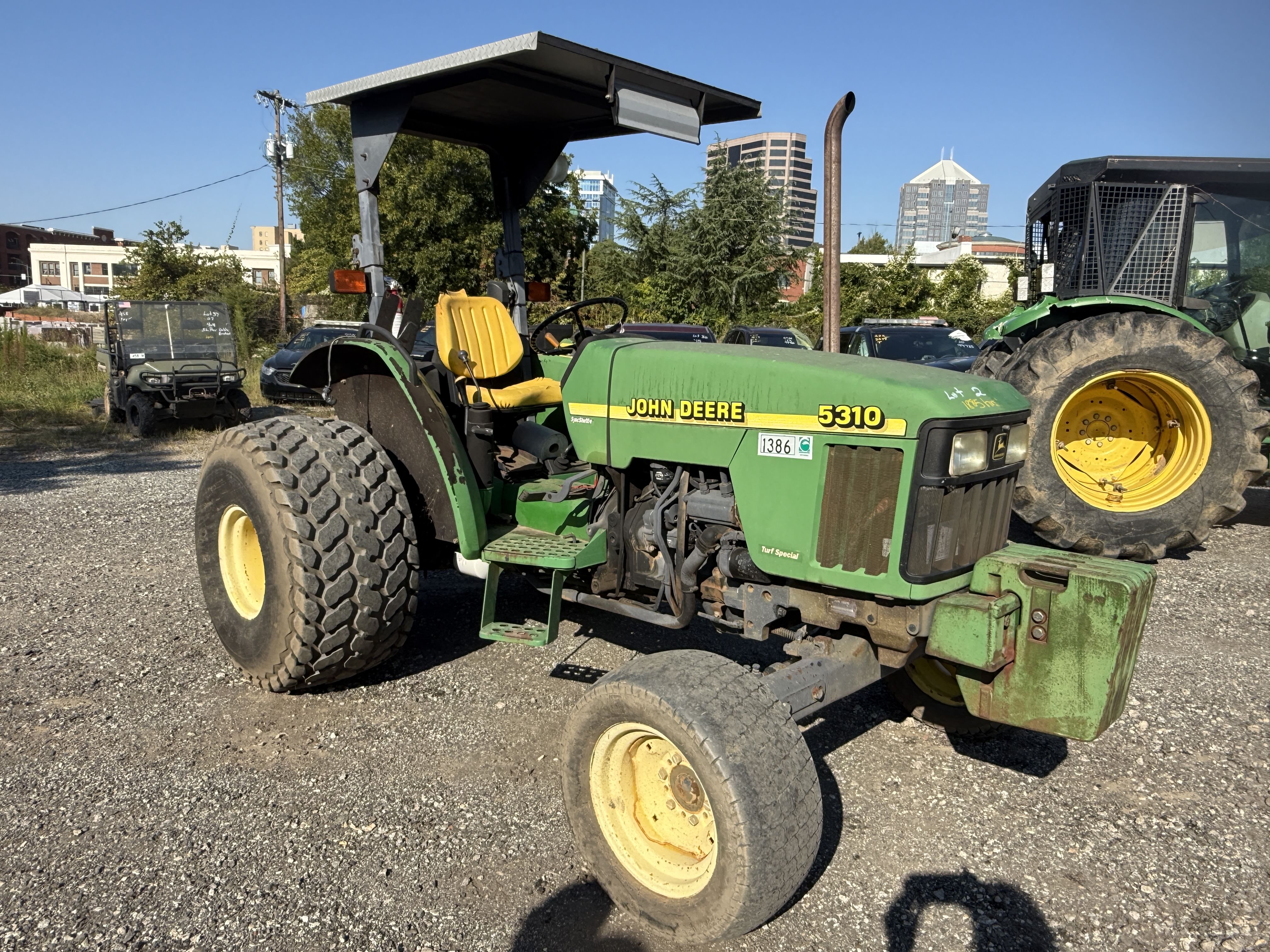 John Deere 5310 Equipment Image0