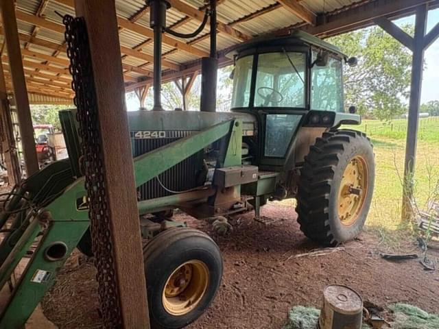 Image of John Deere 4240 equipment image 3