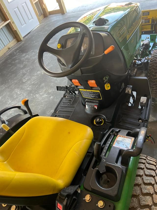 Image of John Deere 2320 equipment image 3