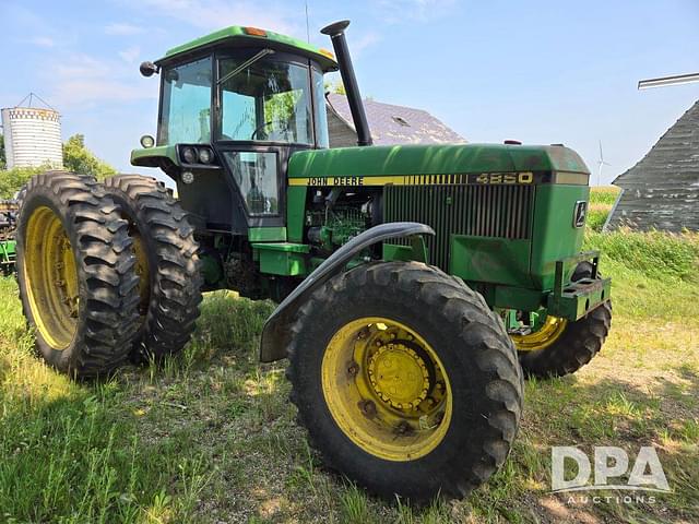 Image of John Deere 4850 equipment image 1