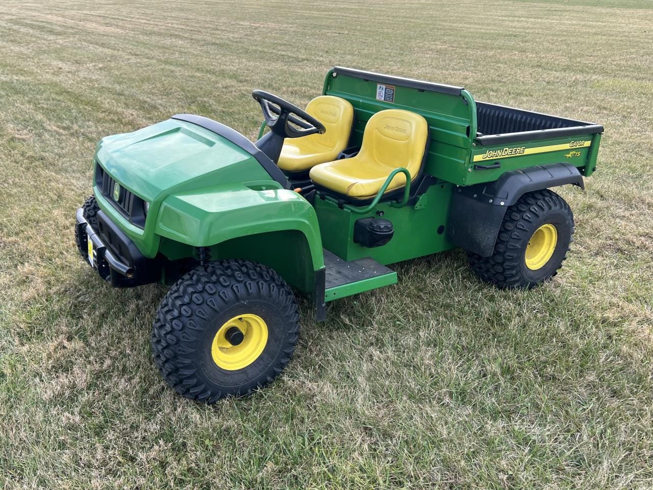 Main image John Deere Gator TS 4x2