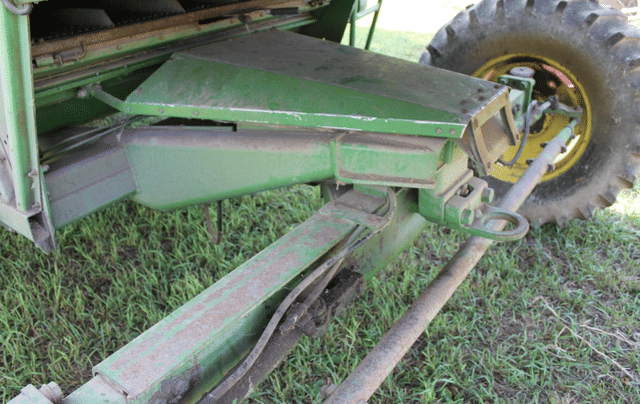 Image of John Deere Turbo 7720 equipment image 3