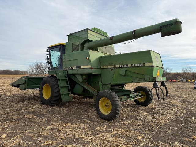 Image of John Deere 7720 equipment image 3