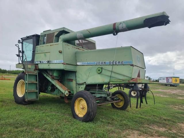 Image of John Deere Turbo 7720 equipment image 4