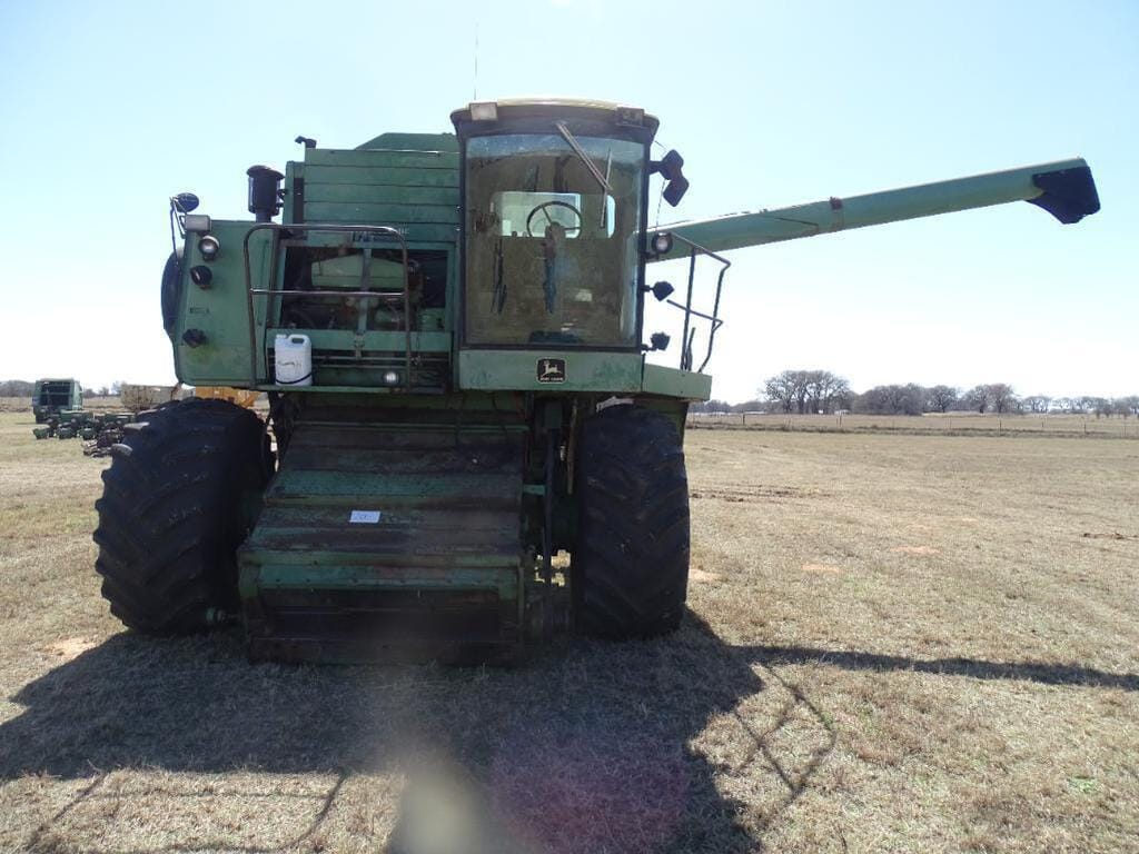 Main image John Deere 8820