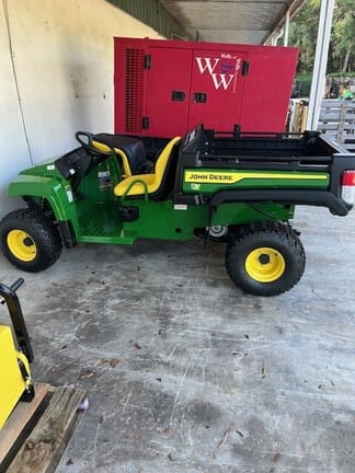 John Deere Gator TX 4x2 Equipment Image0