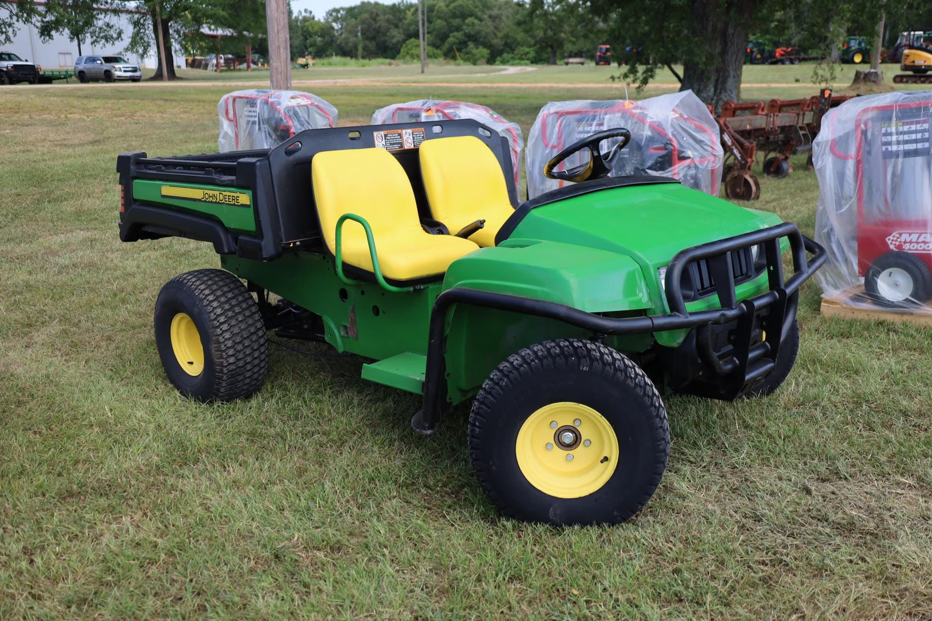 2013 John Deere Gator TX Equipment Image0