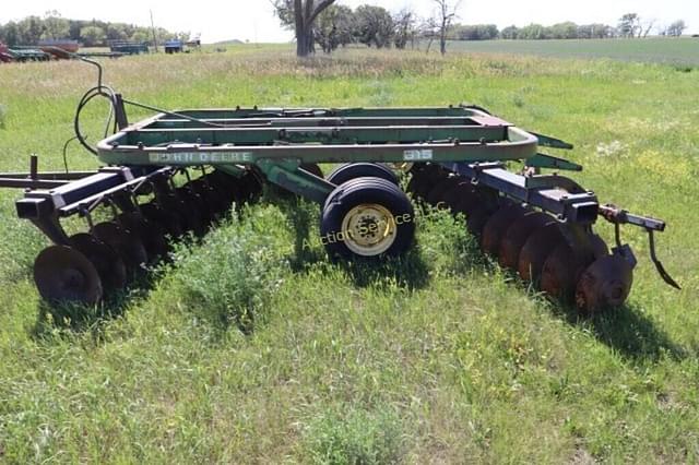 Image of John Deere T3121 equipment image 2