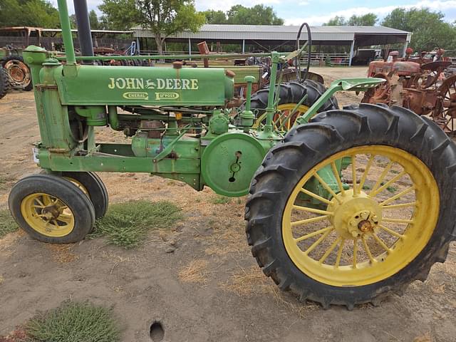 Image of John Deere A equipment image 1