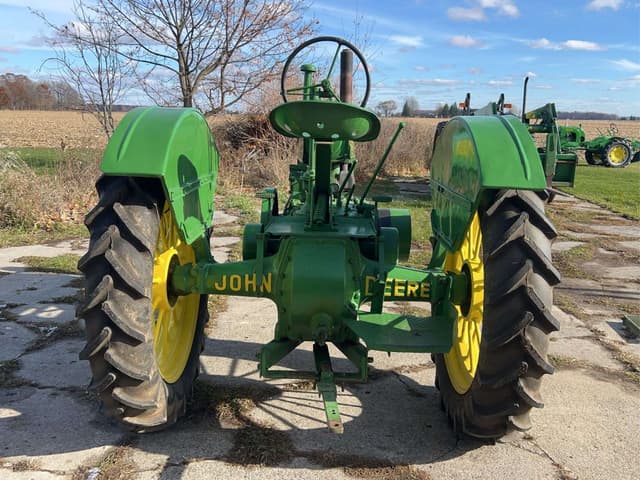 Image of John Deere A equipment image 3