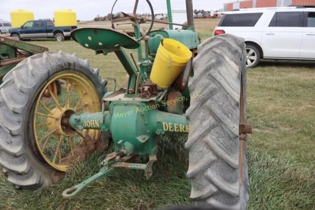 Image of John Deere A equipment image 3