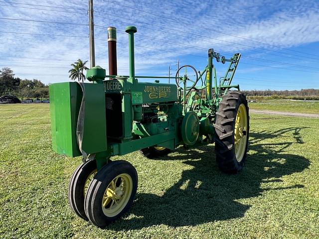 Image of John Deere A equipment image 4