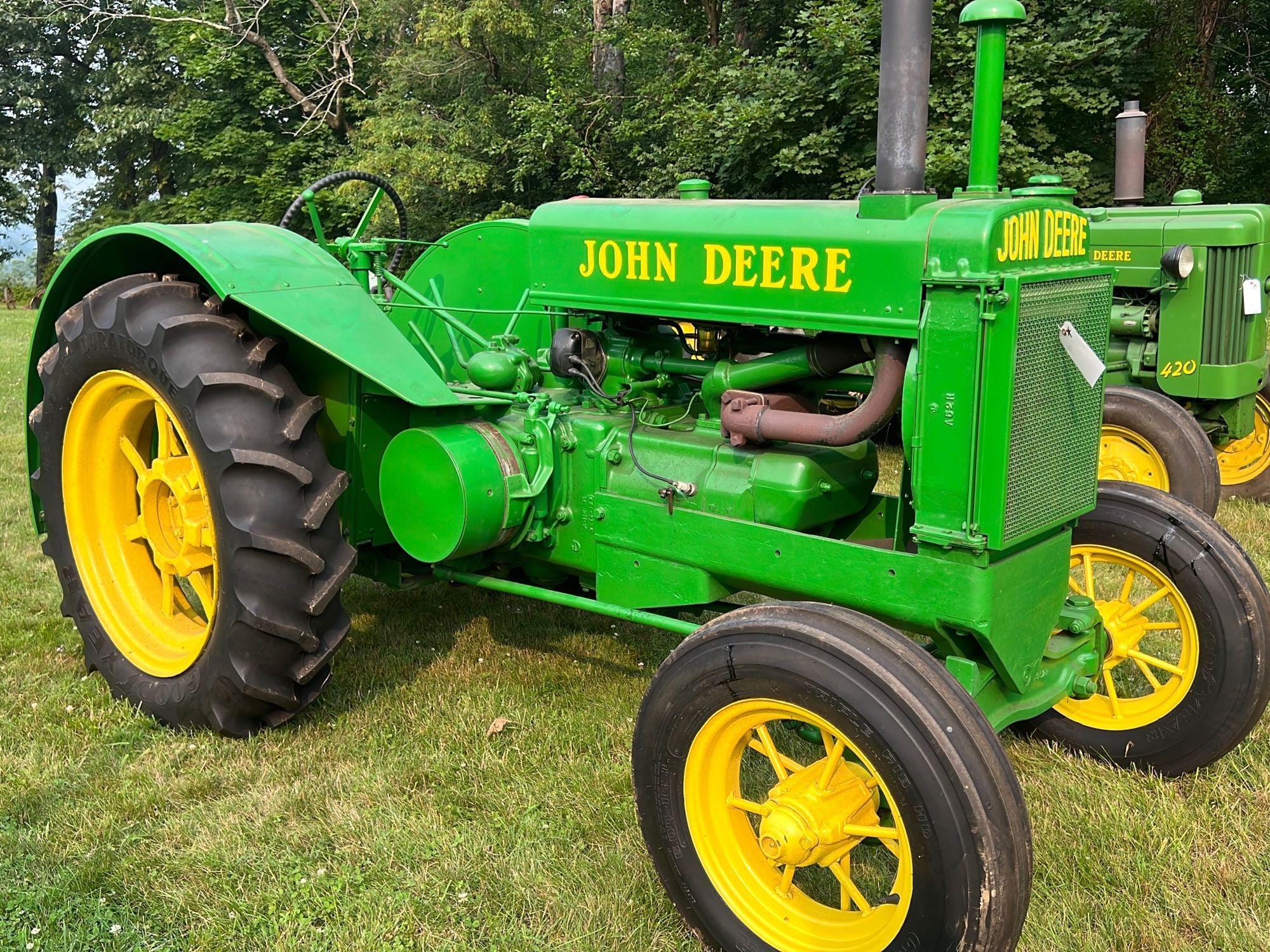 Main image John Deere B