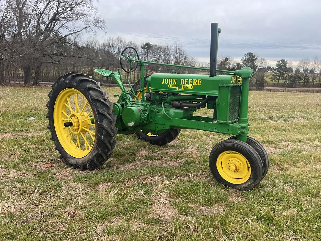 Image of John Deere B Primary image