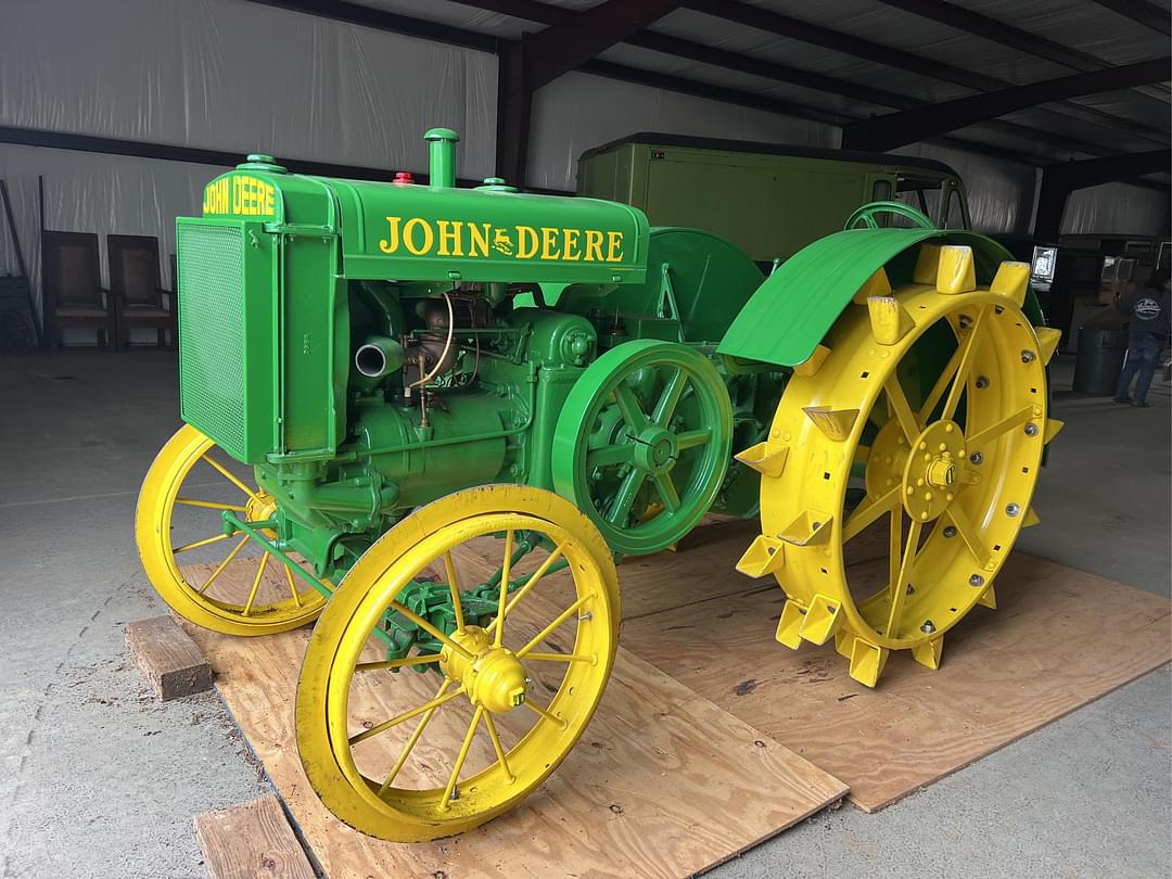 Image of John Deere D Primary image