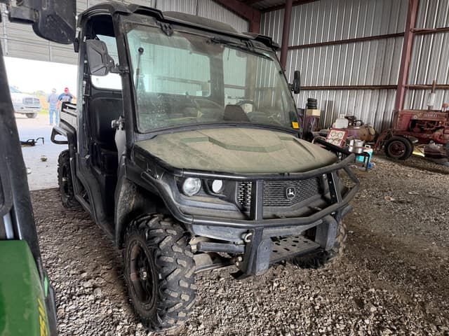 Image of John Deere XUV 835M equipment image 1