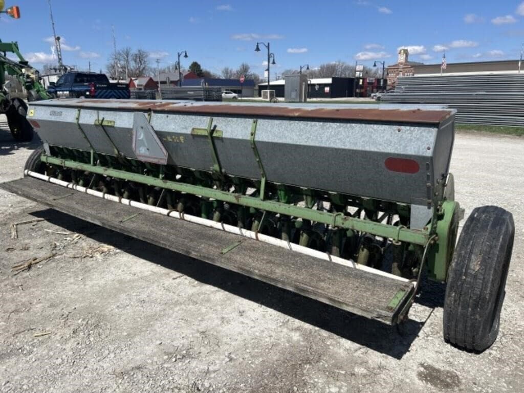 Image of John Deere Van Brunt Image 1