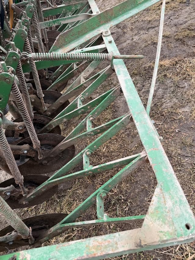 Image of John Deere Van Brunt equipment image 3