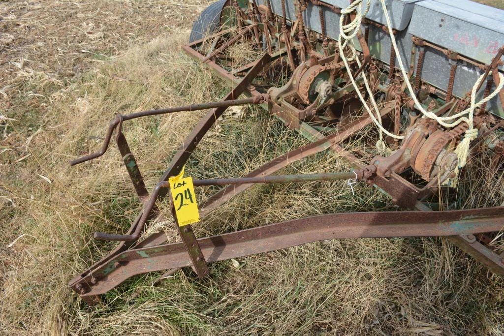 Main image John Deere Van Brunt