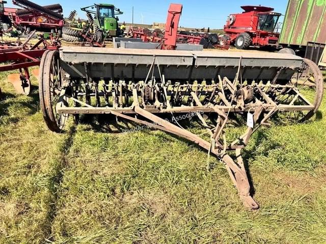 Image of John Deere Van Brunt equipment image 1